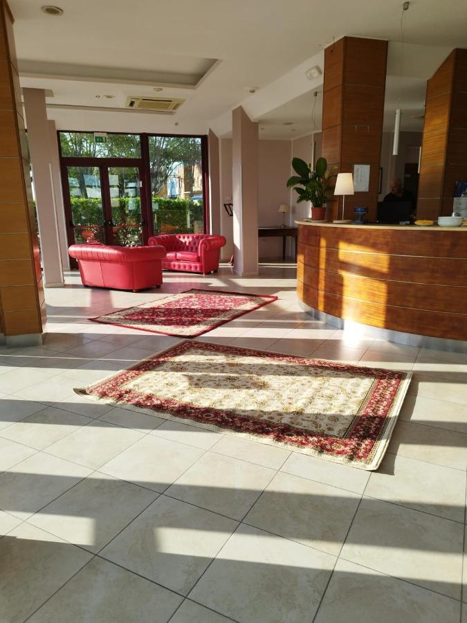 Hotel Spiaggia Villa Paola Bellaria-Igea Marina Ngoại thất bức ảnh