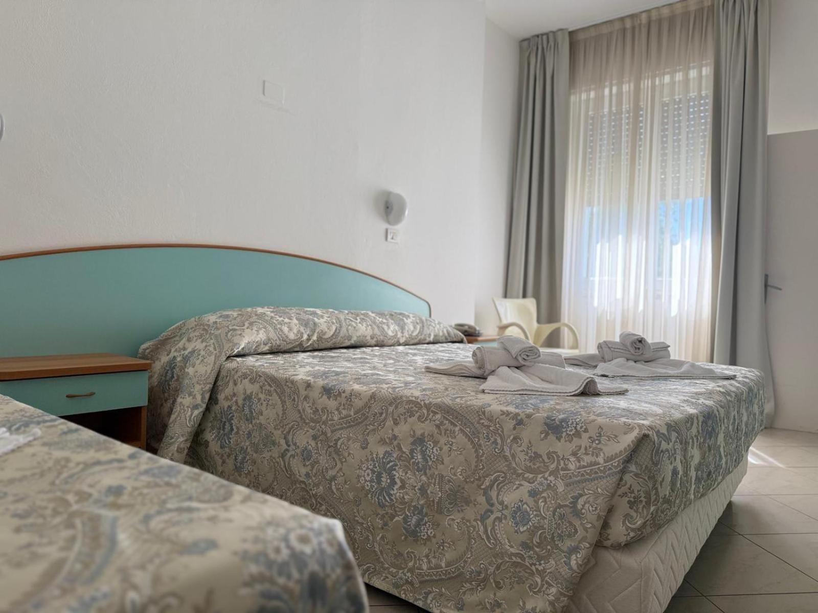 Hotel Spiaggia Villa Paola Bellaria-Igea Marina Ngoại thất bức ảnh